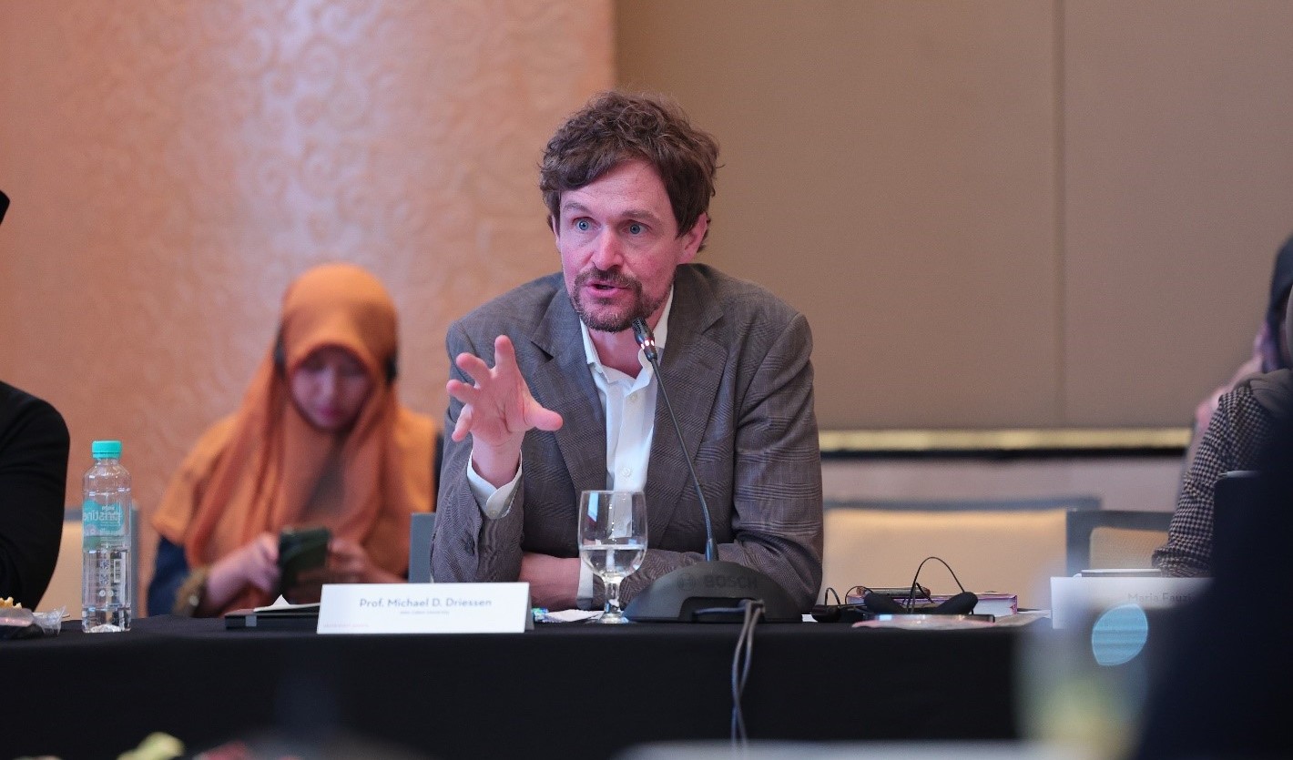 Professor Driessen Presents Research at International Conference on Humanitarian Islam in Indonesia