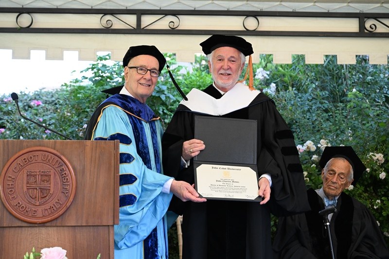 From left: President Franco Pavoncello and Trustee John Meditz