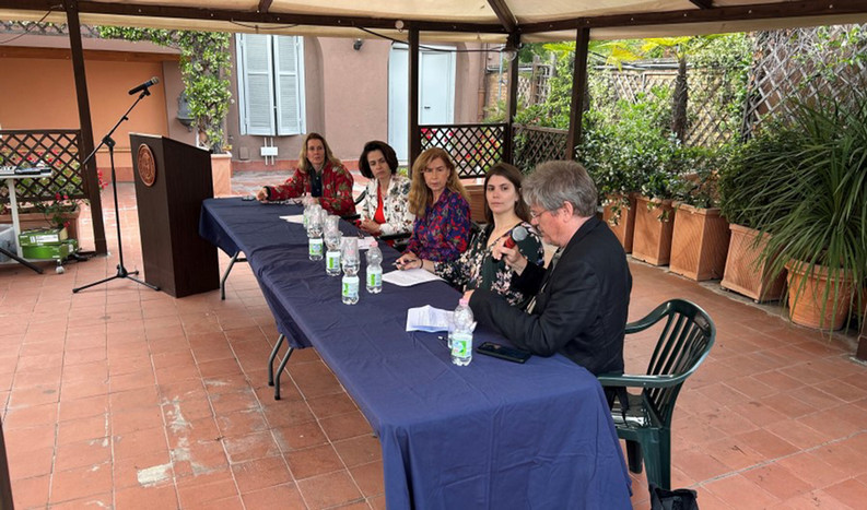 From right: journalist Saulius Augustinas Kubilius, student Catalina Zaza, journalist Trisha Thomas, Dean of Temple University Emilia Zankina, Professor Sabina Pavone