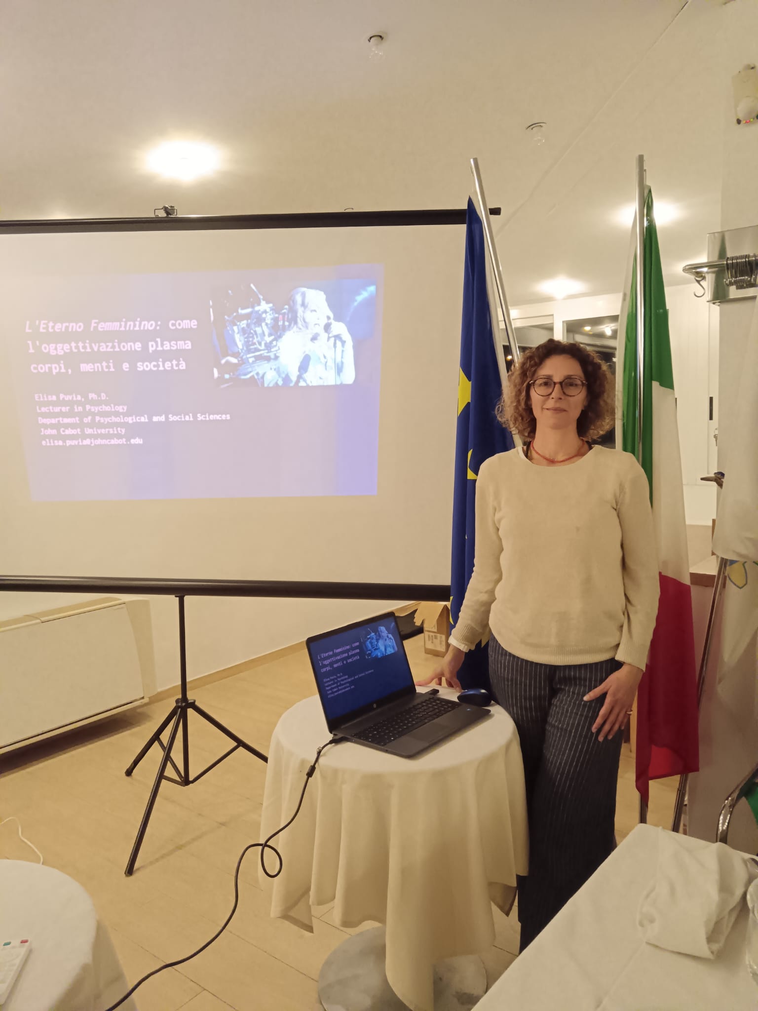 Professor Elisa Puvia