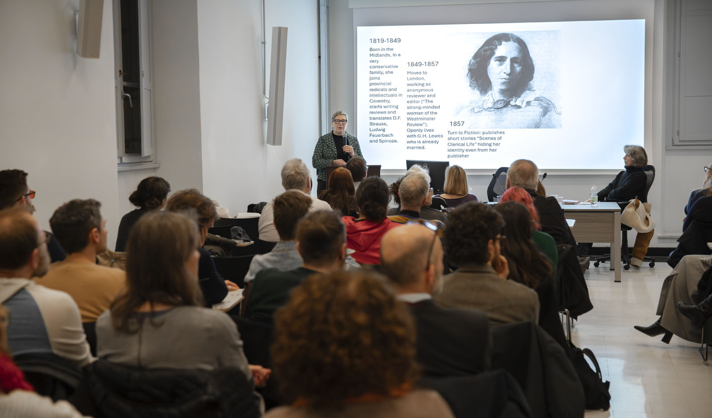 Professor Alessandra Grego (standing) and Professor Brunella Antomarini (seated)