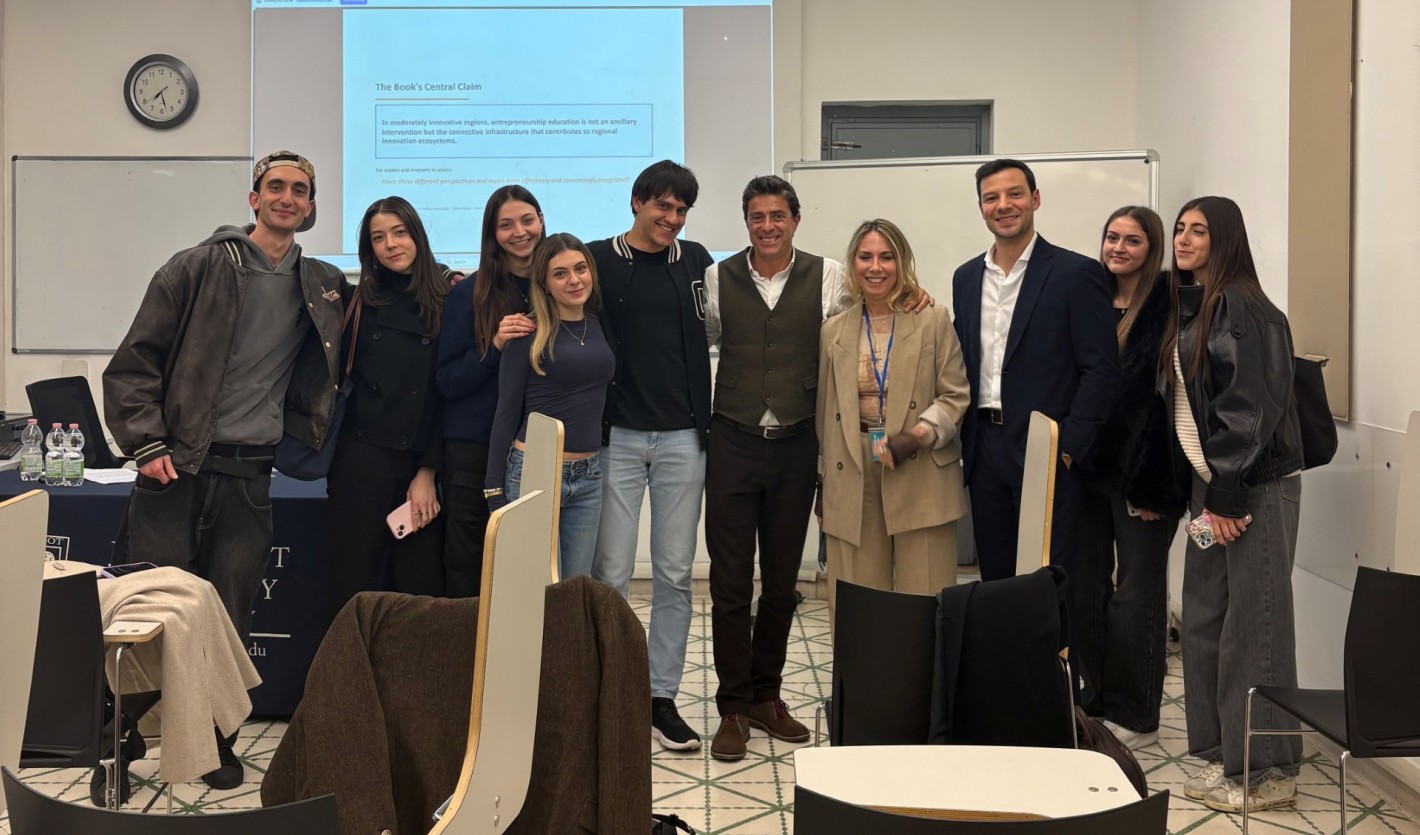 Mita Marra, fourth from right, with Prof. Scicchitano's class