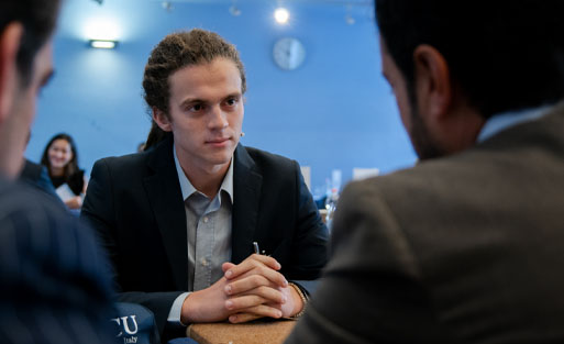 Student at JCU career fair